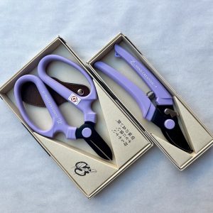Sakagen saksisetti on Japanilaisen perheyrityksen valmistama ammattikäyttöön ja kotitalouksille.